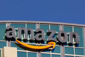 Image of Amazon building in Santa Clara, California.